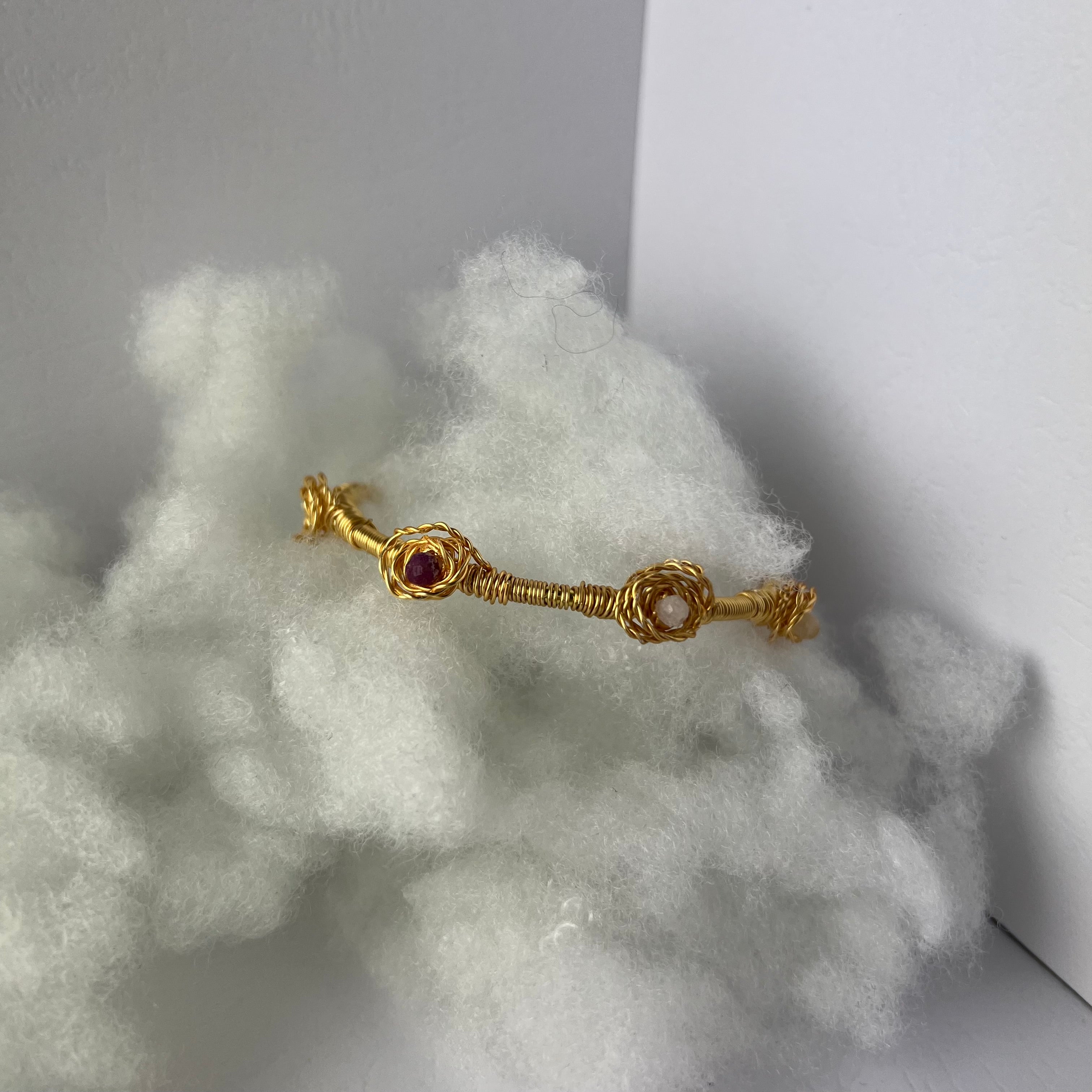 Talizman Obfitości i Pasji – Złota Bransoletka z Kamieniami Naturalnymi Rubin, Cytryn i Kryształ Górski