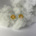 Złote Kolczyki Sztyfty "Golden Sun" – Handmade z Cytrynem