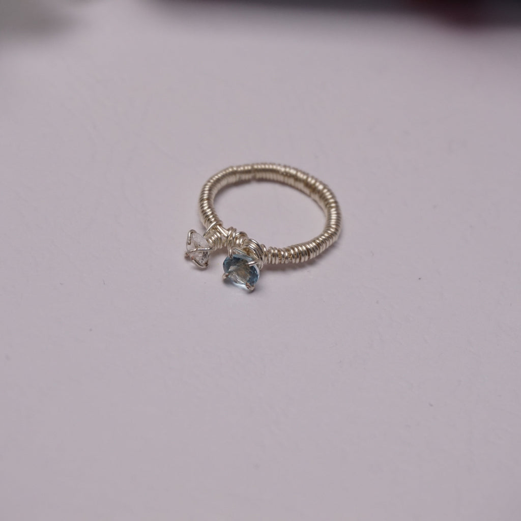 “Topaz & Quartz” – pierścionek z topazem i kryształem górskim