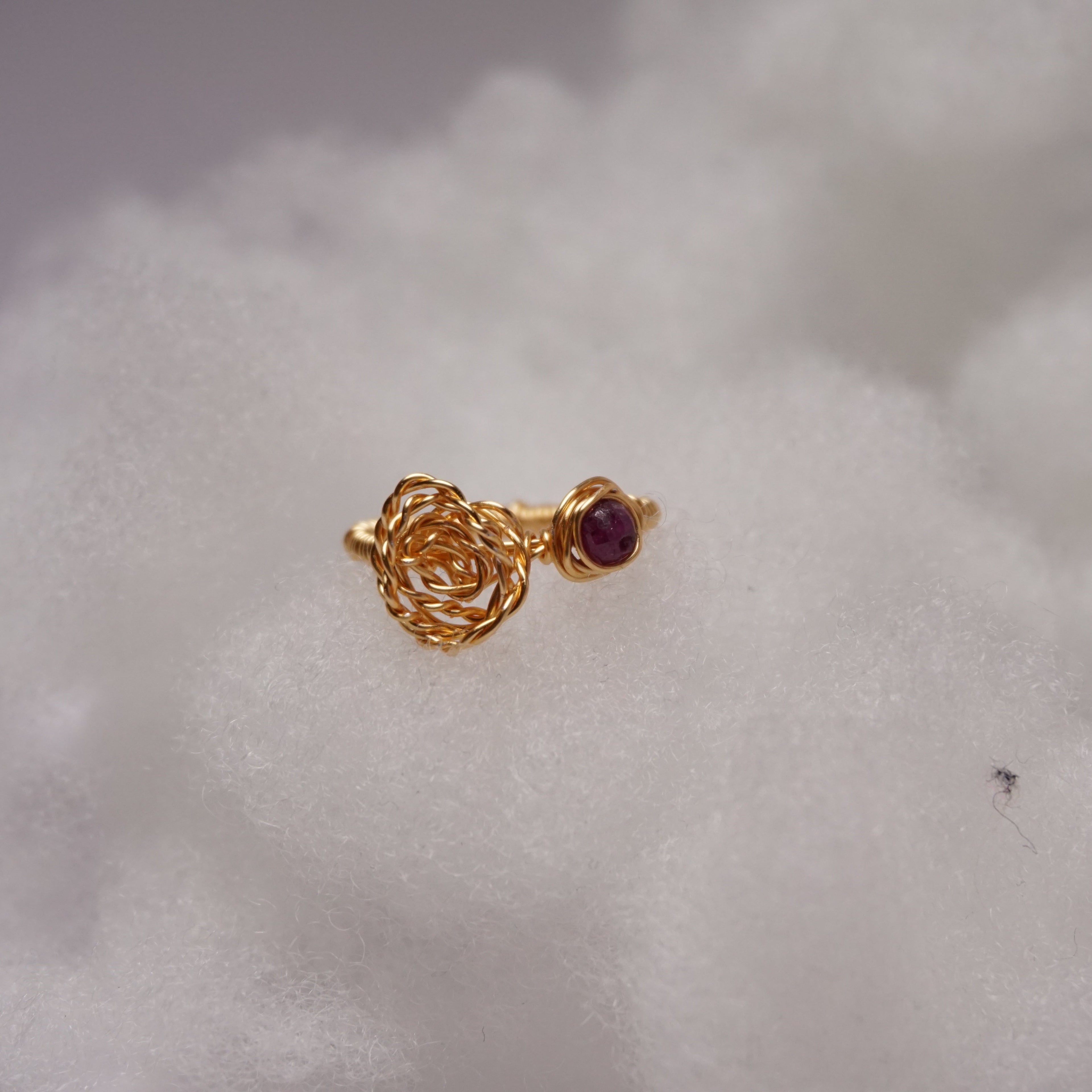 Pierścionek ,,ROSA'' Rubin